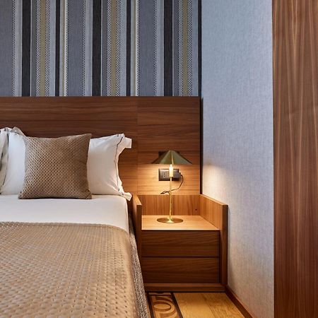 Valis Luxury Hotel Vlore Bagian luar foto