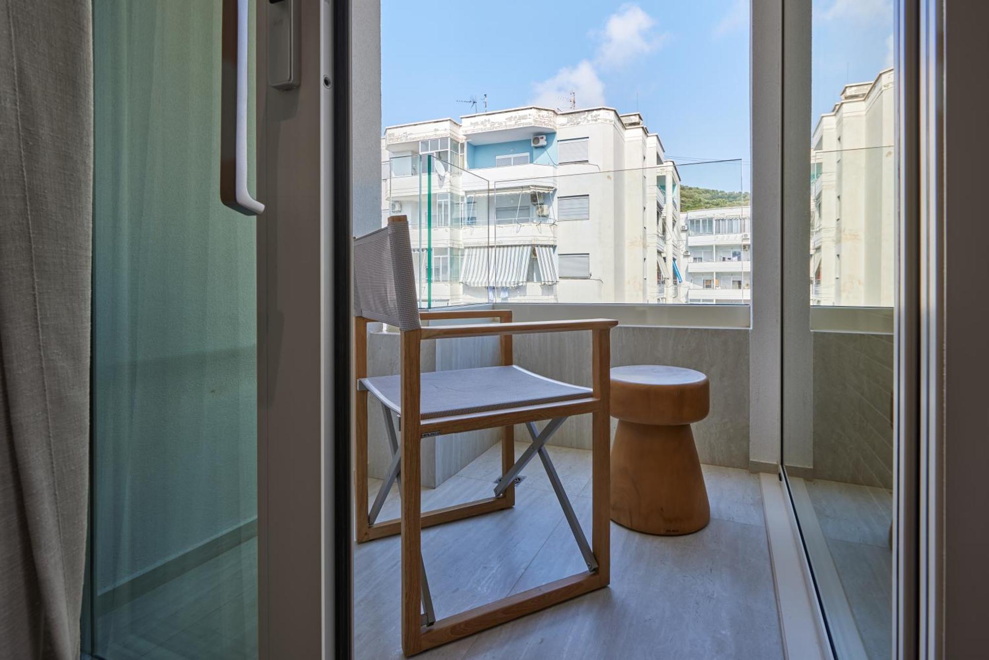 Valis Luxury Hotel Vlore Bagian luar foto