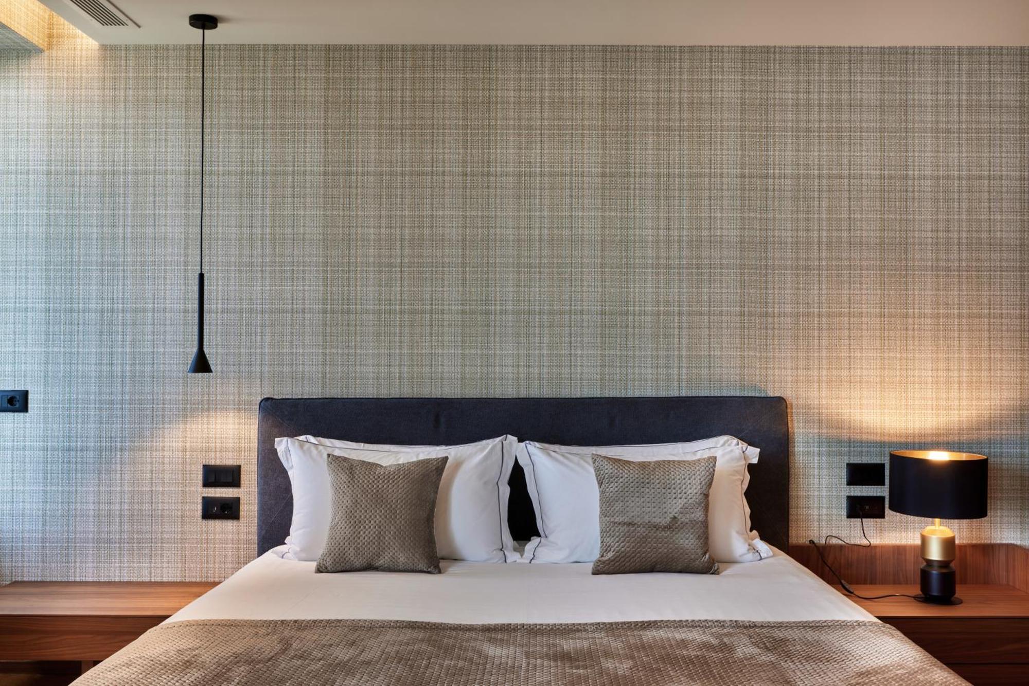 Valis Luxury Hotel Vlore Bagian luar foto